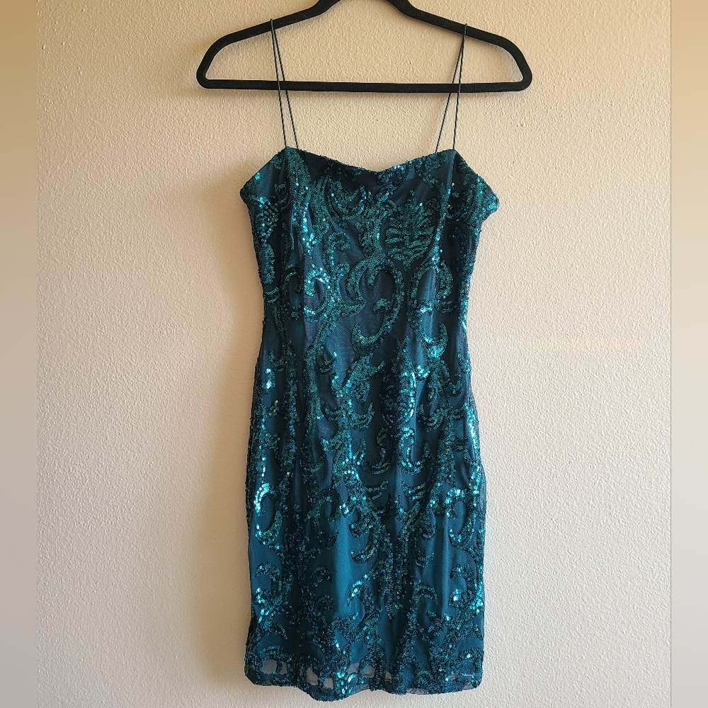 WINDSOR - Live It Up Sequin Mini Dress - Green - Size Medium